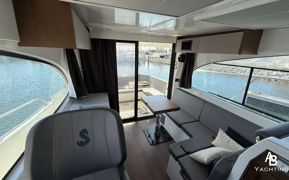 slider 5 Beneteau Antares 11 OB