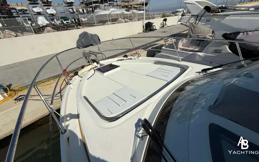 slider 7 Beneteau Antares 11 OB