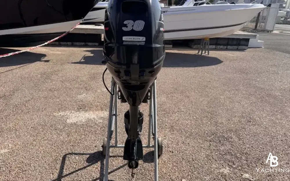 slider 1 Suzuki 30