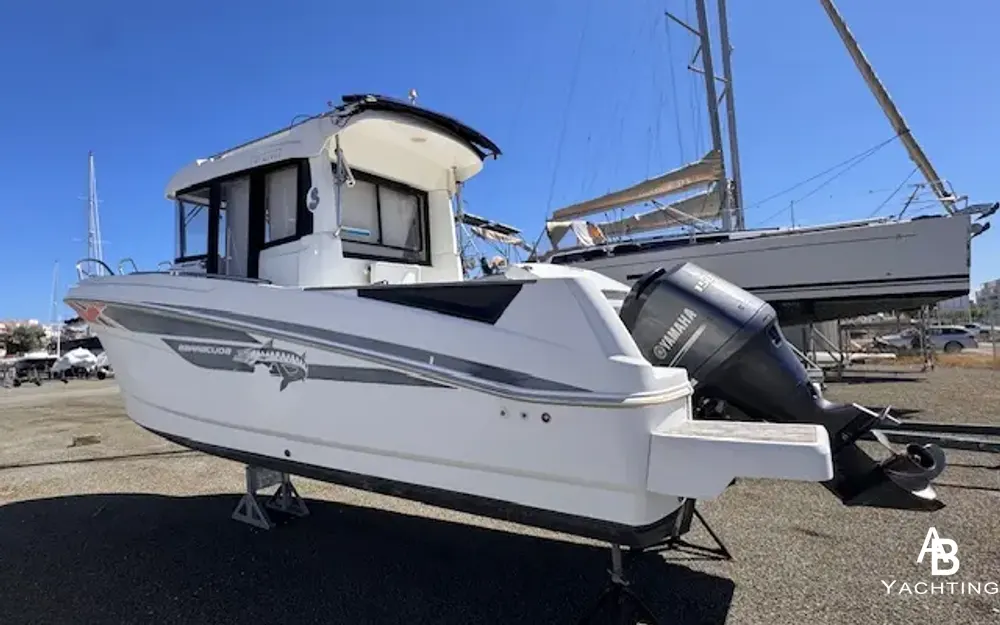slider 2 Beneteau Barracuda 7
