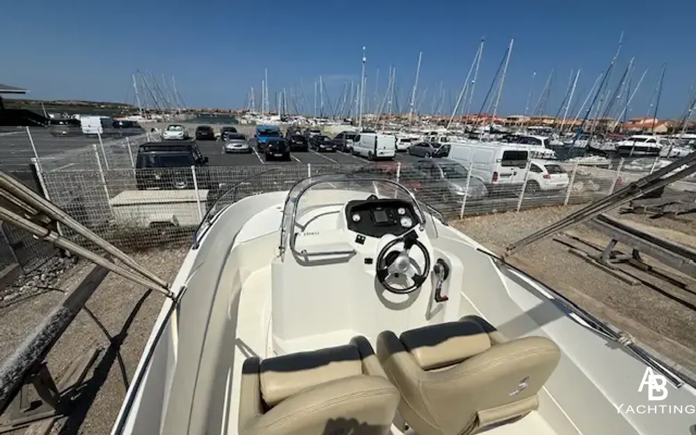 slider 3 Beneteau Flyer 550 Open
