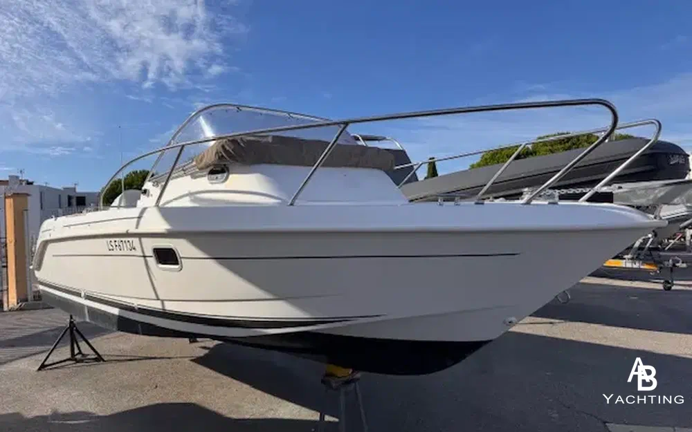 slider 0 B2 Marine Cap Ferret 652