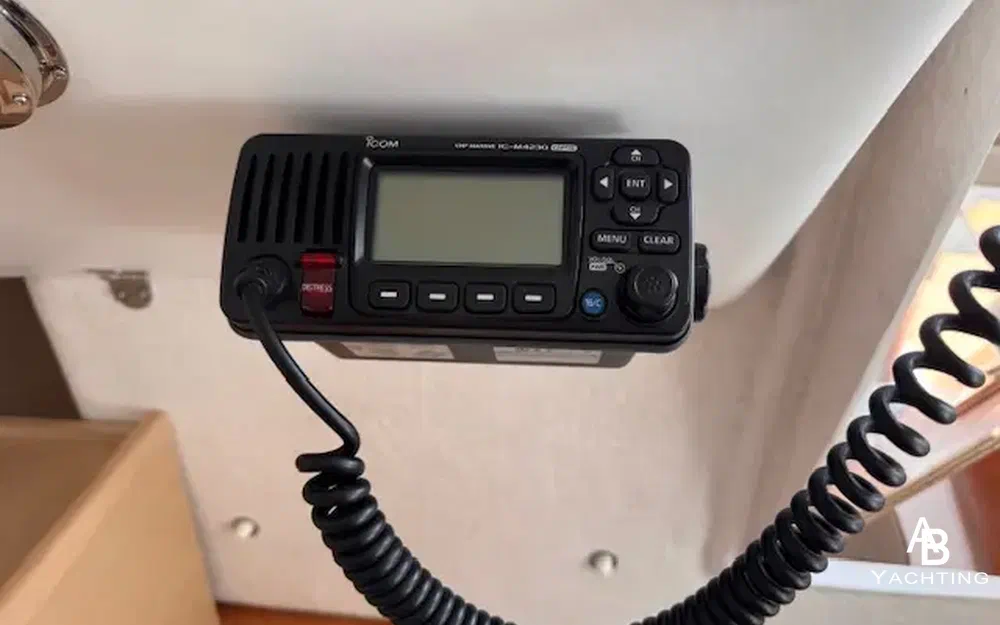 slider 14 B2 Marine Cap Ferret 652