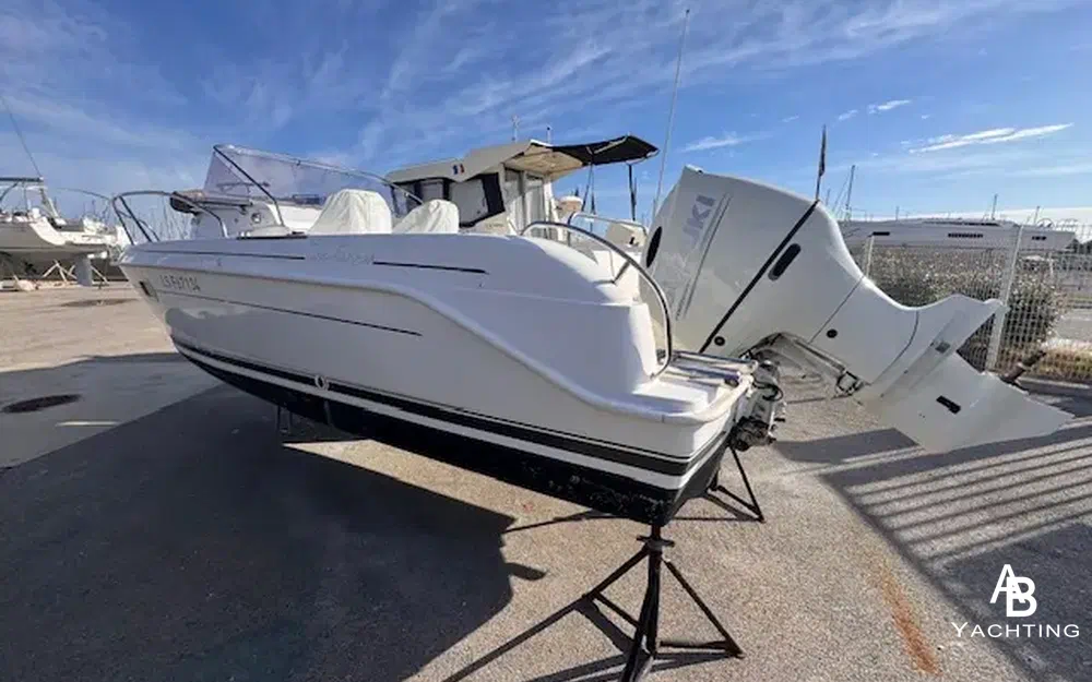 slider 2 B2 Marine Cap Ferret 652