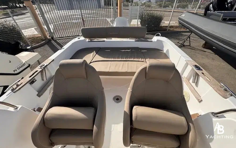 slider 5 B2 Marine Cap Ferret 652