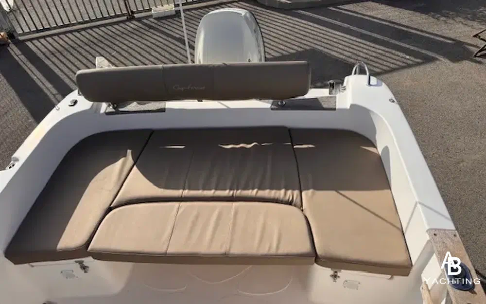 slider 8 B2 Marine Cap Ferret 652