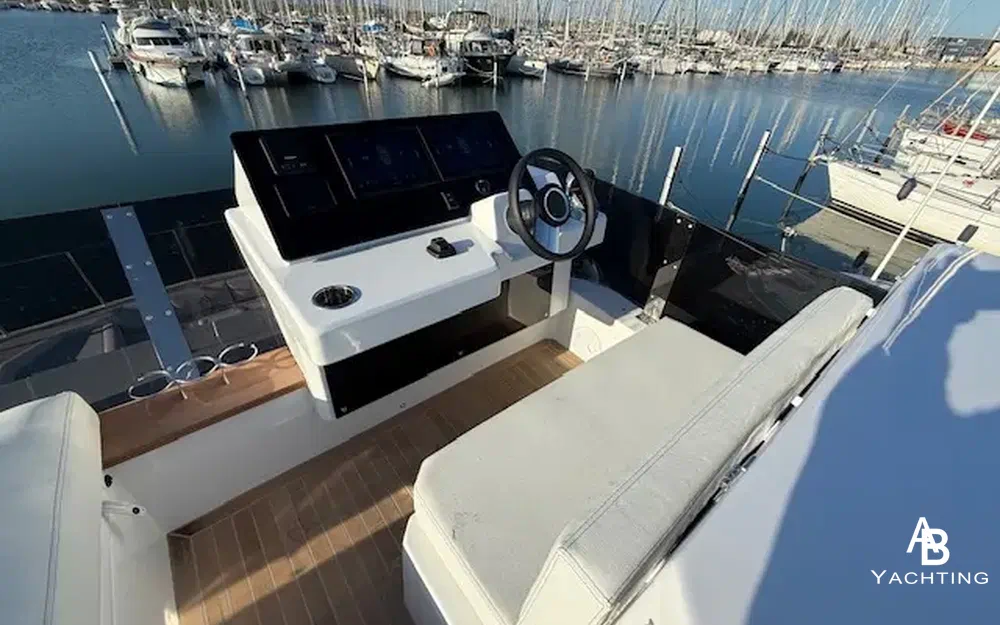 slider 15 Aventura Catamarans Aventura 38