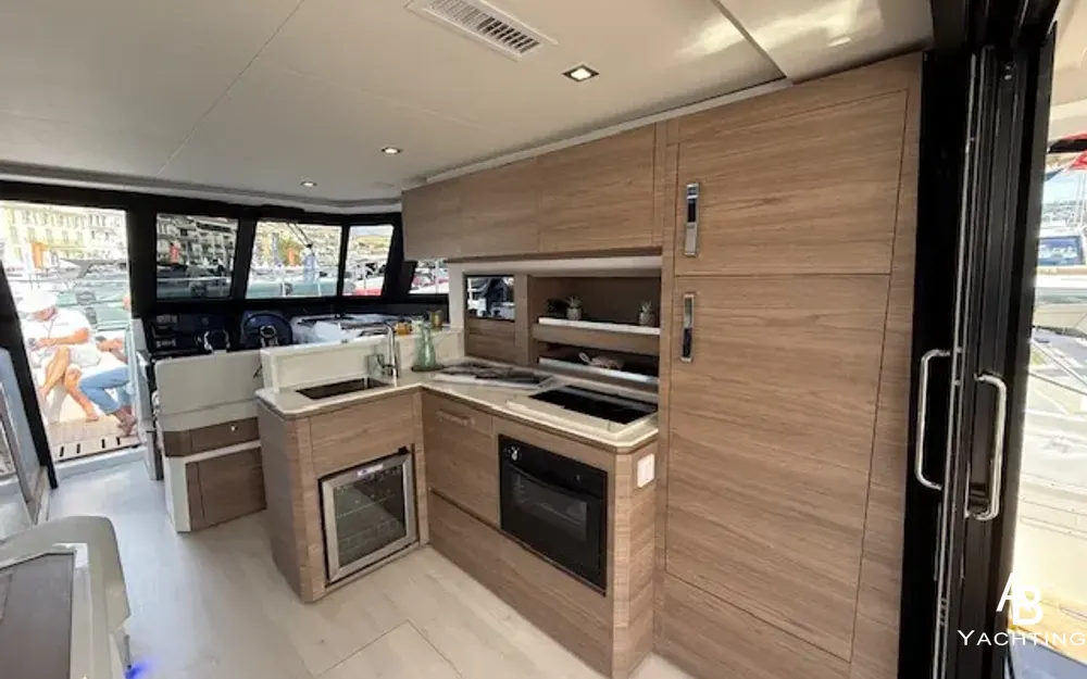 slider 2 Aventura Catamarans Aventura 38
