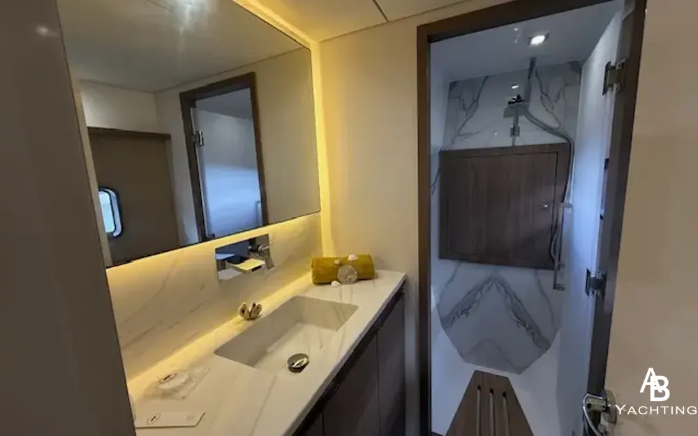 slider 6 Aventura Catamarans Aventura 38
