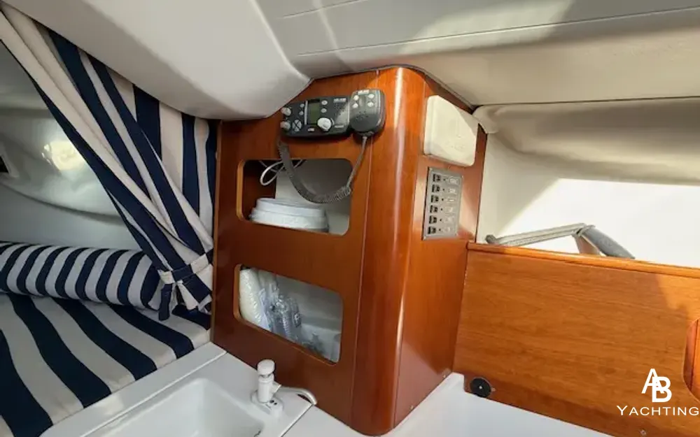 slider 11 Beneteau First 211