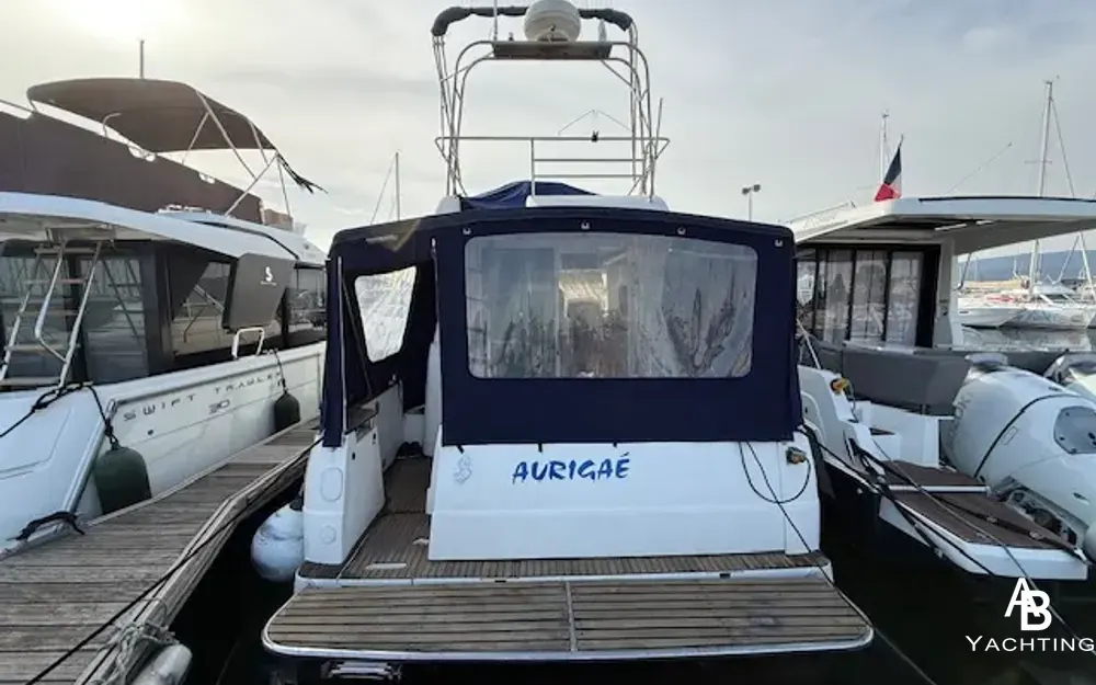 slider 1 Beneteau Antares 980 Fly