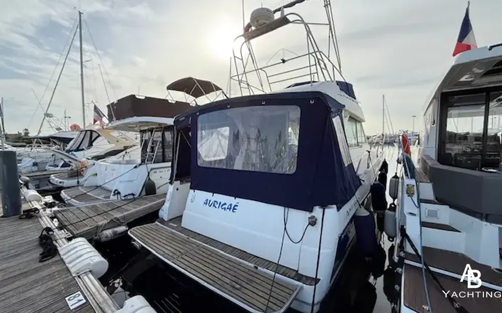 slider 2 Beneteau Antares 980 Fly