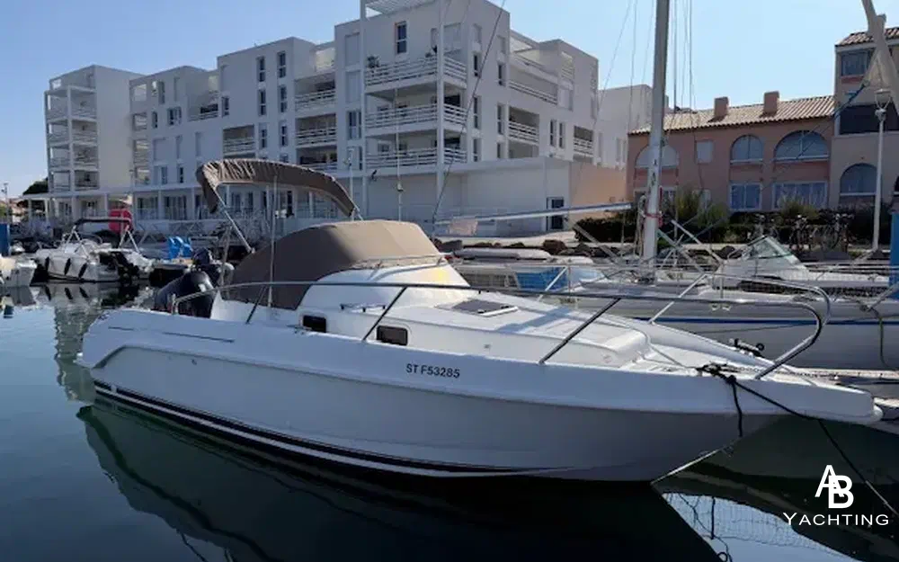 slider 0 B2 Marine Cap Ferret 752