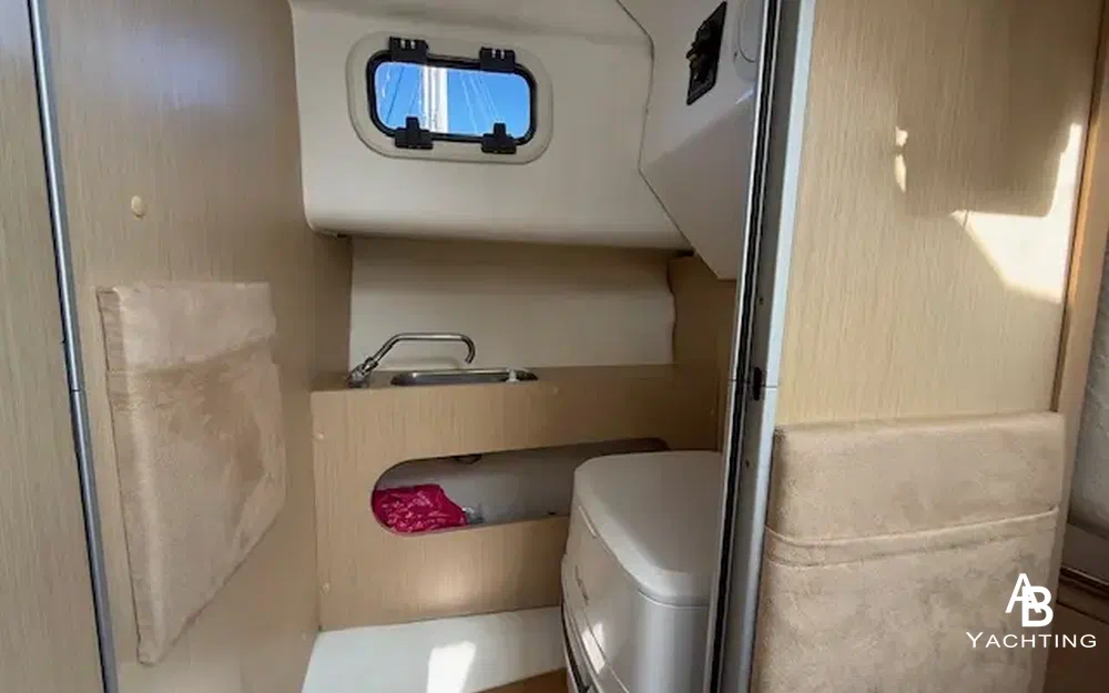 slider 4 B2 Marine Cap Ferret 752