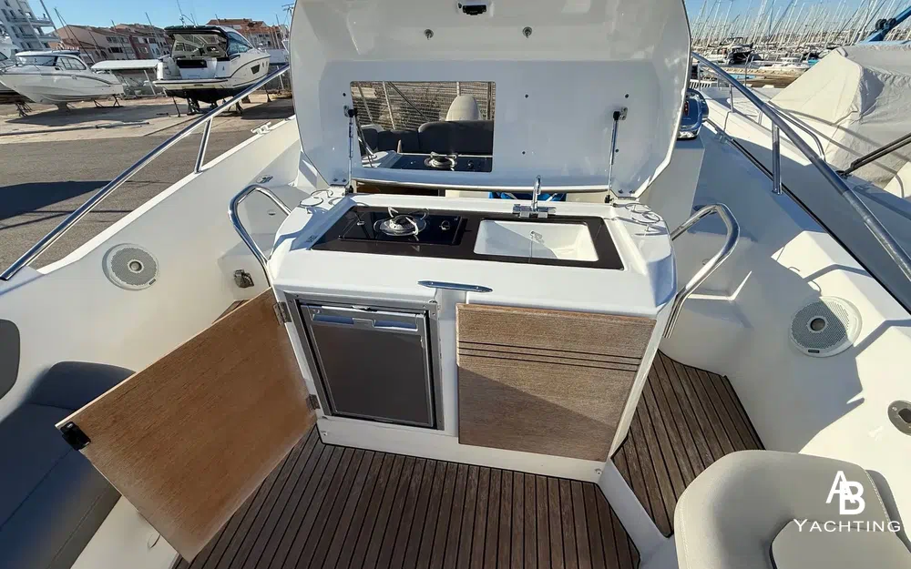 slider 13 Beneteau Flyer 850 Sun Deck