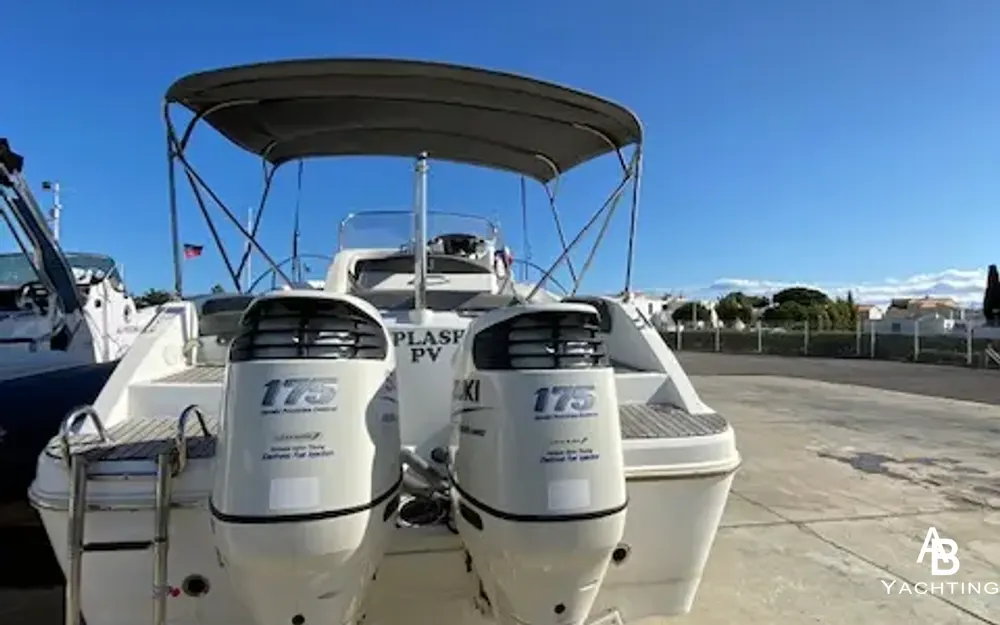 slider 3 Beneteau Flyer 850 Sun Deck