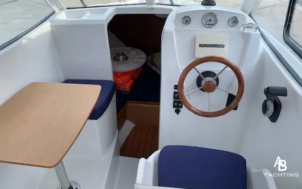 slider 10 Beneteau Antares 580 HB