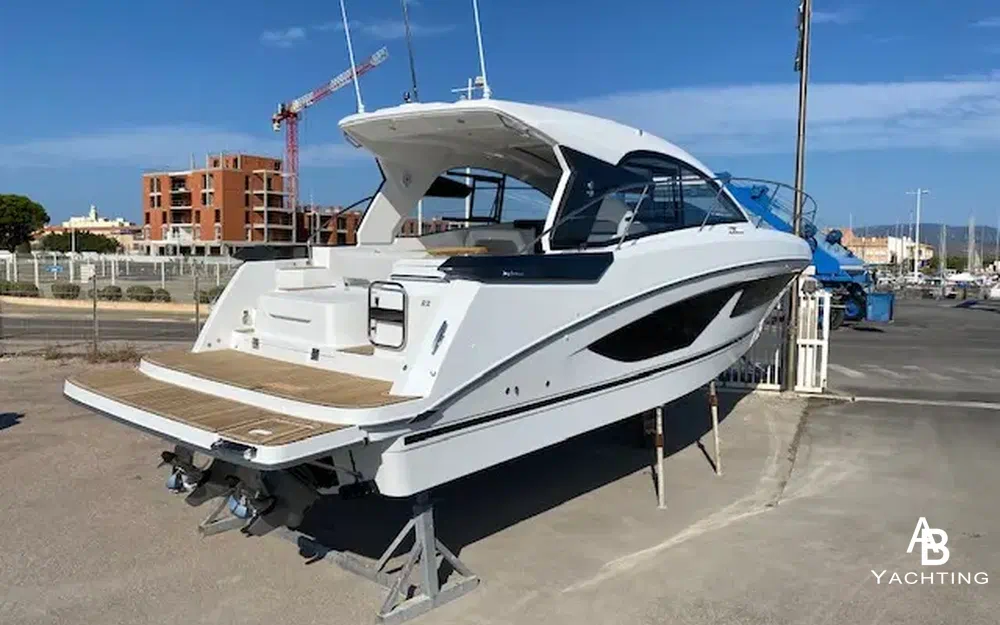 slider 1 Beneteau Gran Turismo 36