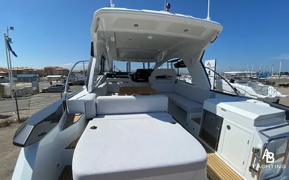 slider 2 Beneteau Gran Turismo 36