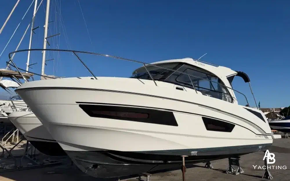 slider 0 Beneteau Antares 9 OB