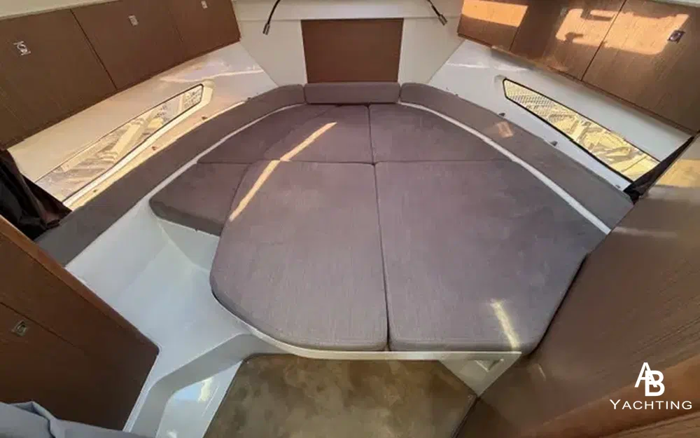 slider 12 Beneteau Antares 9 OB