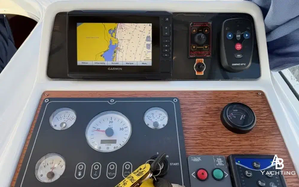 slider 9 Beneteau Antares 760