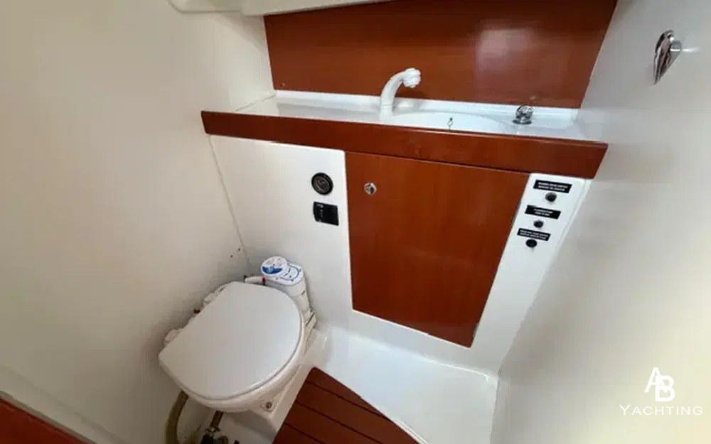 slider 11 Beneteau Antares 760