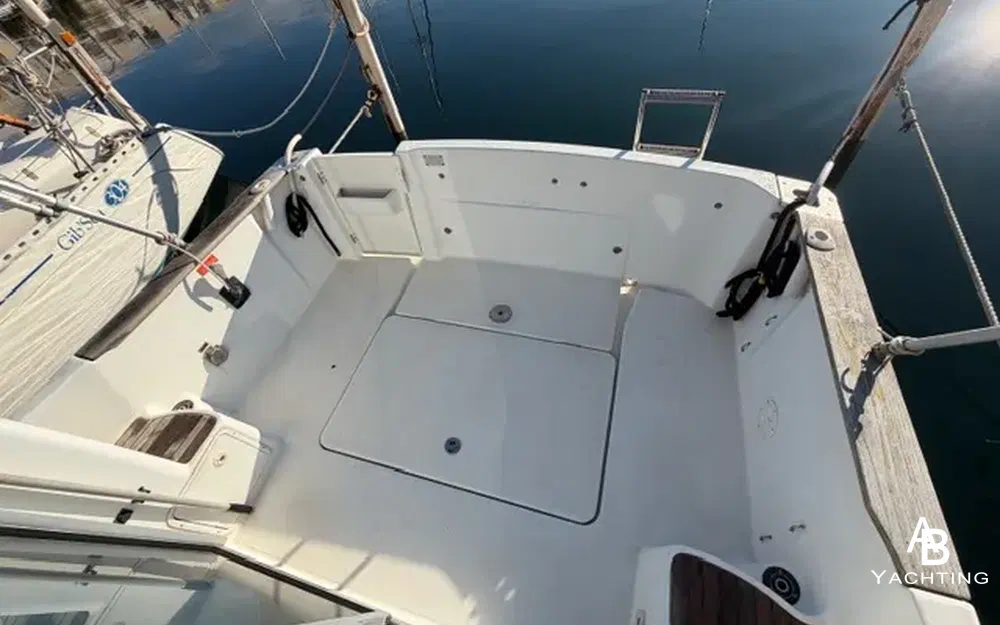 slider 3 Beneteau Antares 760
