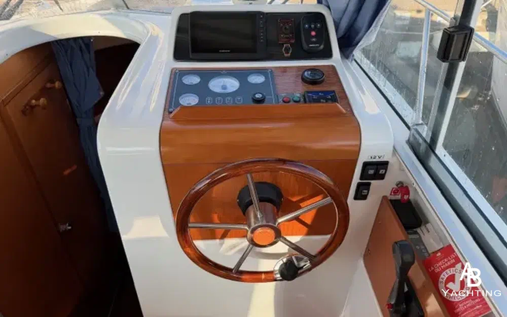 slider 7 Beneteau Antares 760