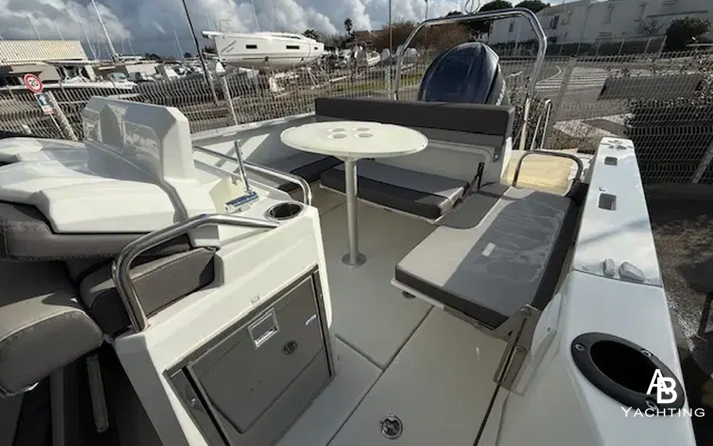 slider 10 Jeanneau Cap Camarat 7.5 CC