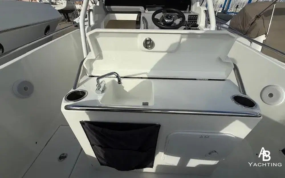 slider 11 Jeanneau Cap Camarat 7.5 CC