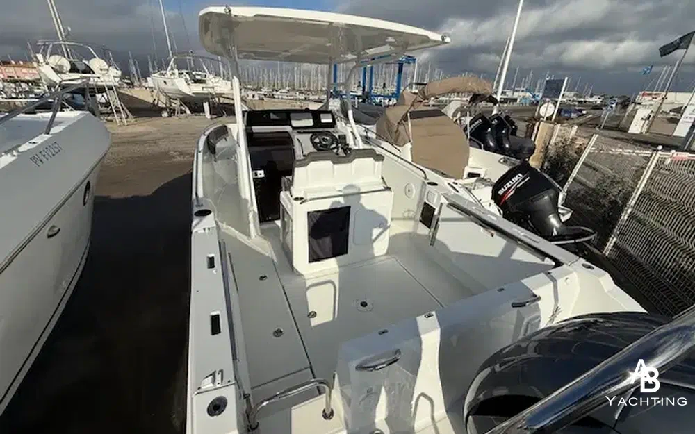 slider 6 Jeanneau Cap Camarat 7.5 CC