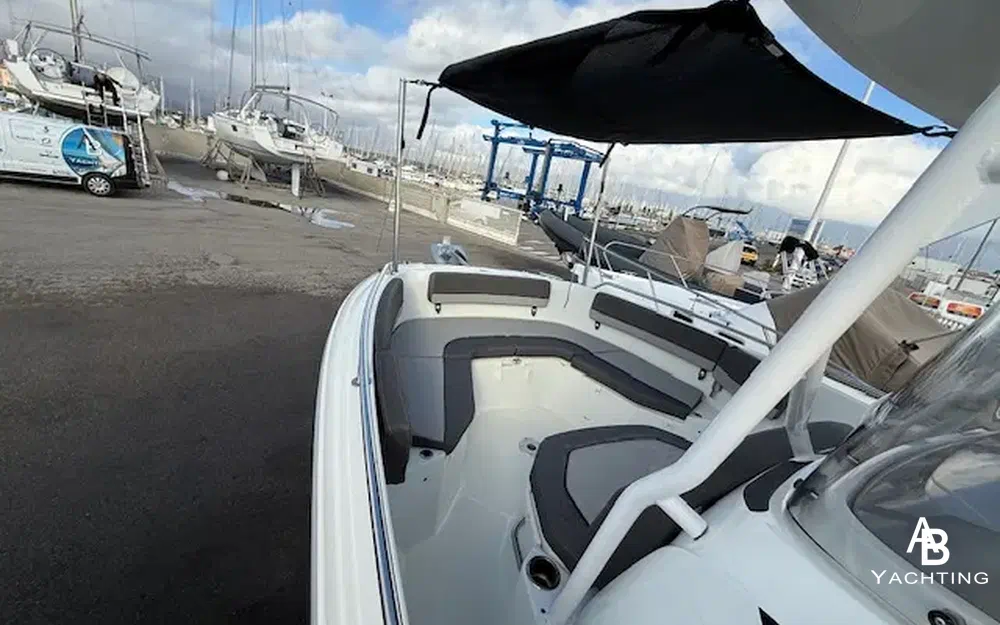 slider 7 Jeanneau Cap Camarat 7.5 CC