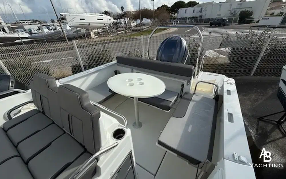 slider 8 Jeanneau Cap Camarat 7.5 CC