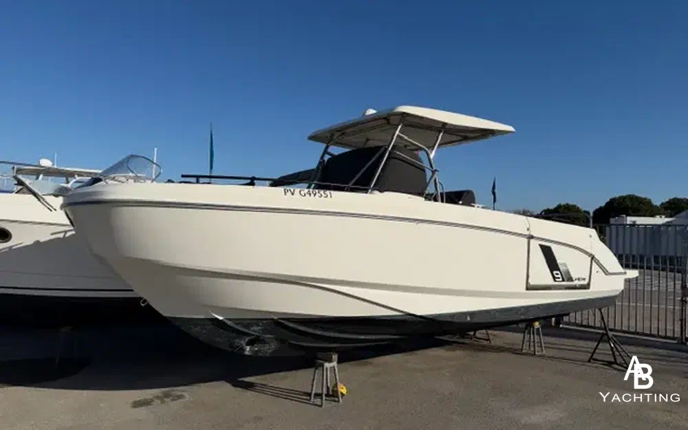 slider 0 Beneteau Flyer 9 Spacedeck