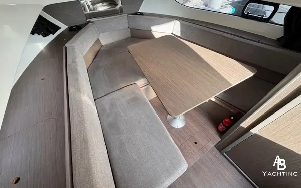 slider 2 Beneteau Flyer 9 Sundeck