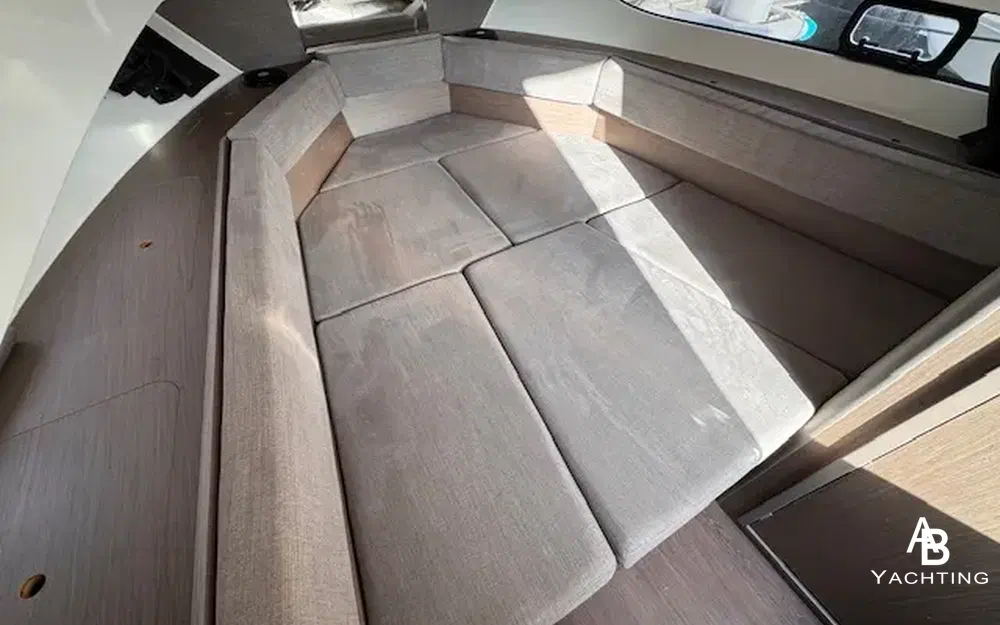 slider 3 Beneteau Flyer 9 Sundeck