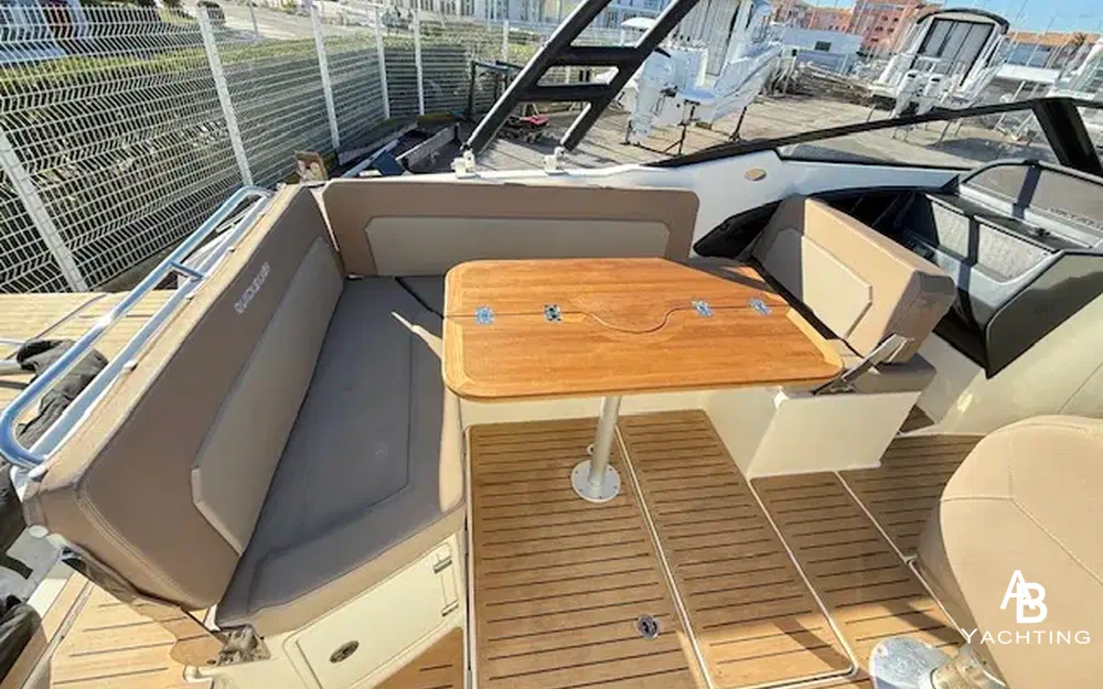 slider 15 Quicksilver Activ 755 Bowrider