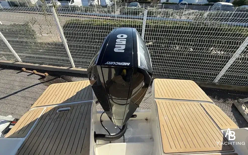 slider 17 Quicksilver Activ 755 Bowrider