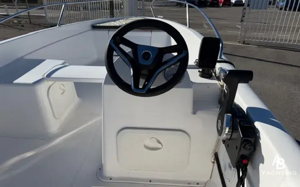 slider 3 B2 Marine Cap Ferret 452 Fish