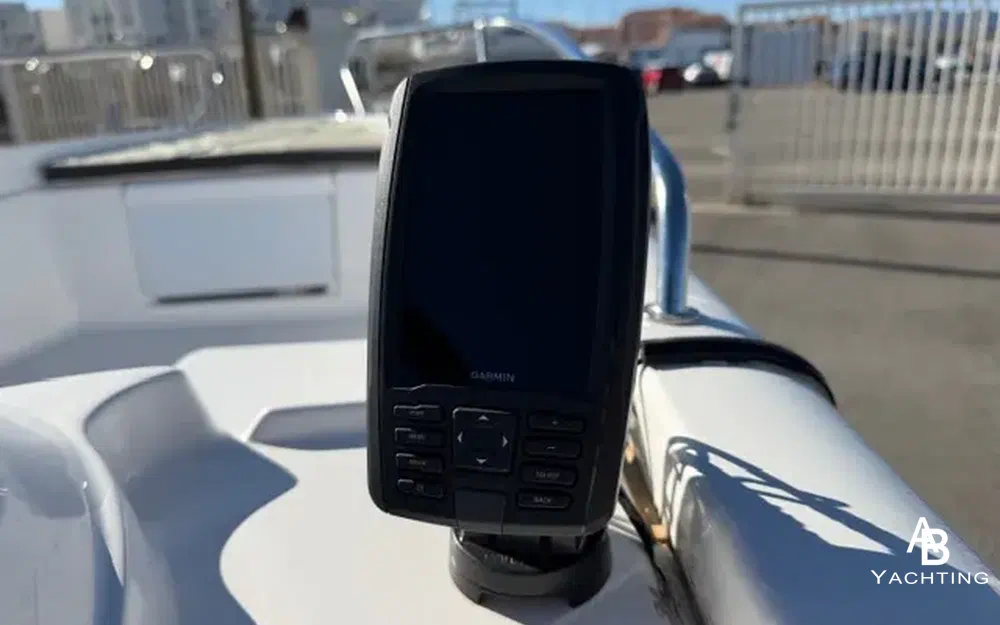 slider 4 B2 Marine Cap Ferret 452 Fish