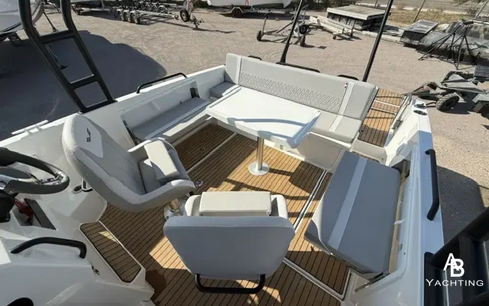 slider 8 Beneteau Flyer 8 SUNdeck V2