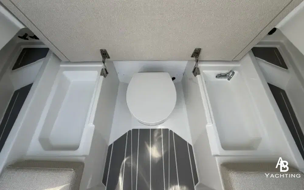 slider 14 Wellcraft 28 T-Top