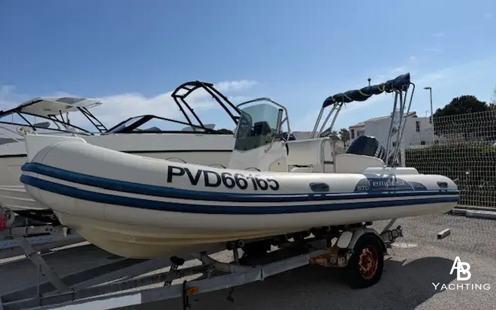 slider 0 Capelli Tempest 570 Luxe