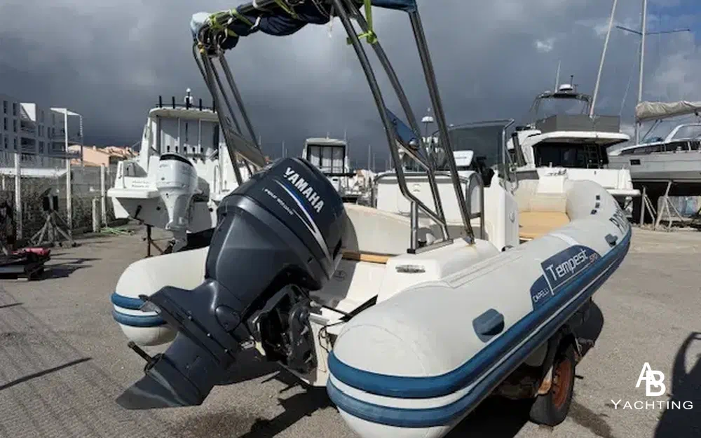 slider 3 Capelli Tempest 570 Luxe