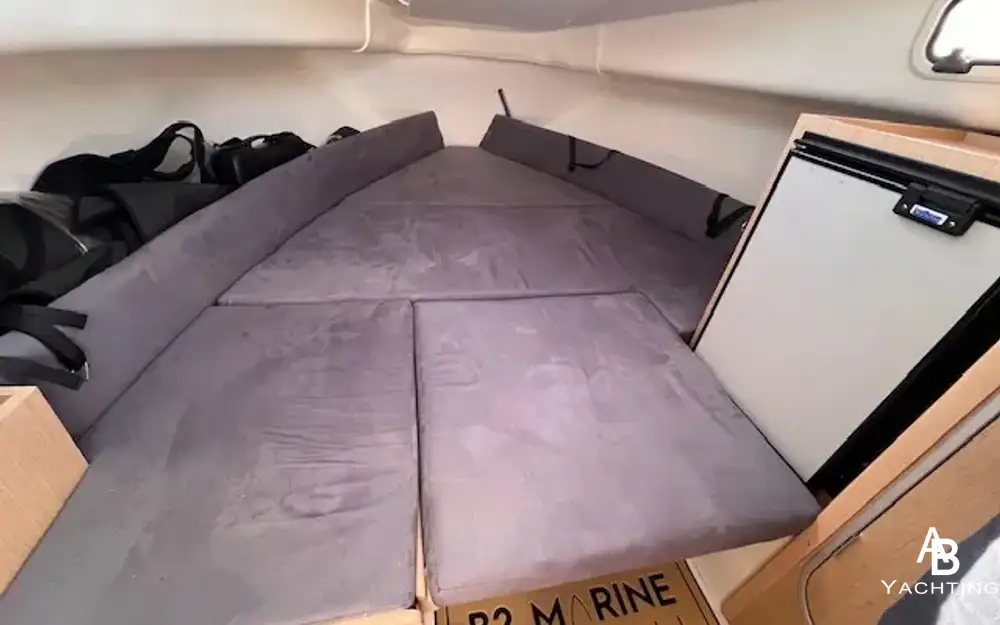 slider 10 B2 Marine Cap Ferret 752 Cruiser