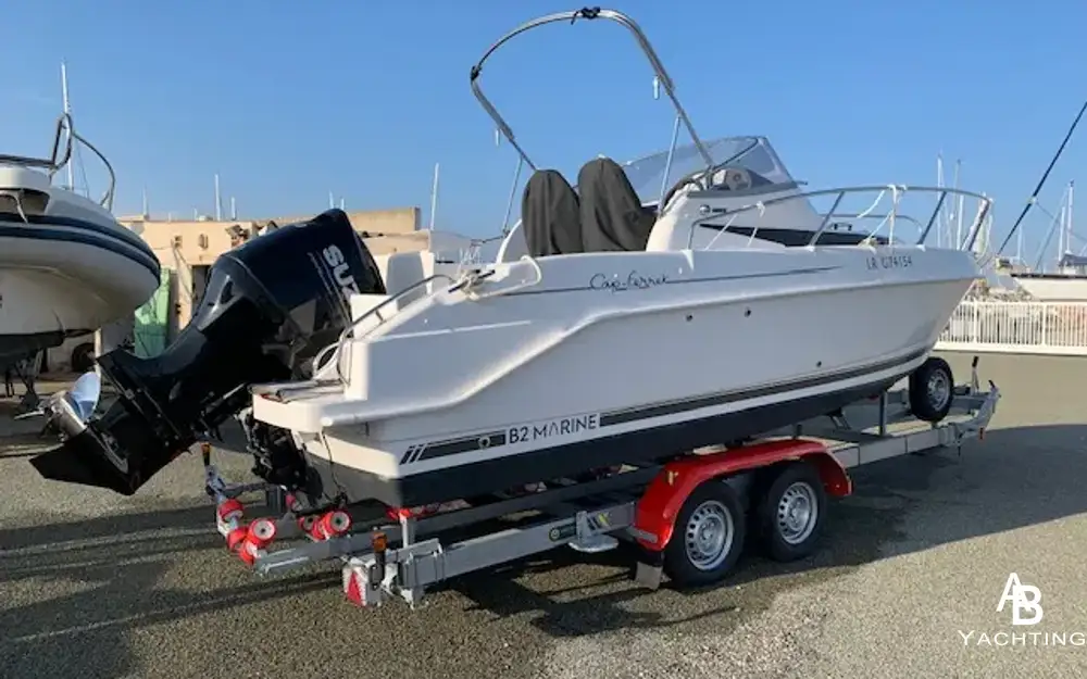 slider 1 B2 Marine Cap Ferret 752 Cruiser