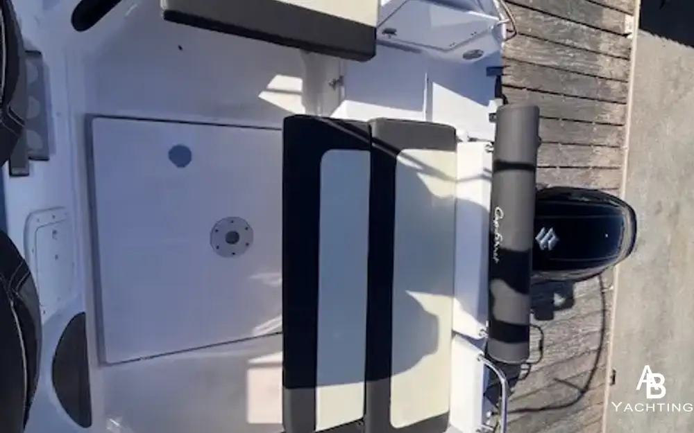 slider 3 B2 Marine Cap Ferret 752 Cruiser
