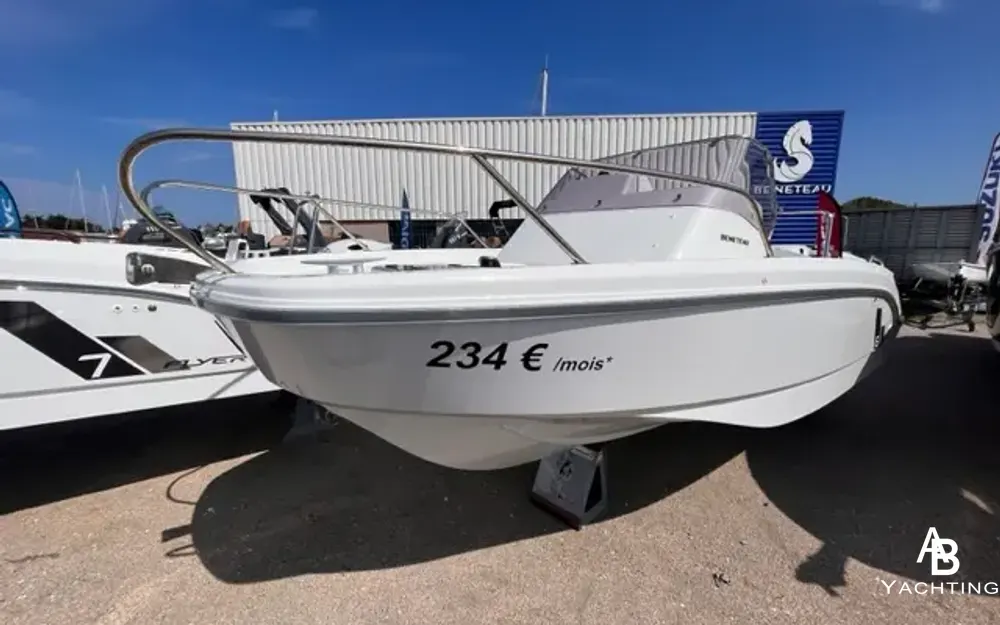 slider 1 Beneteau Flyer 6 SUNdeck