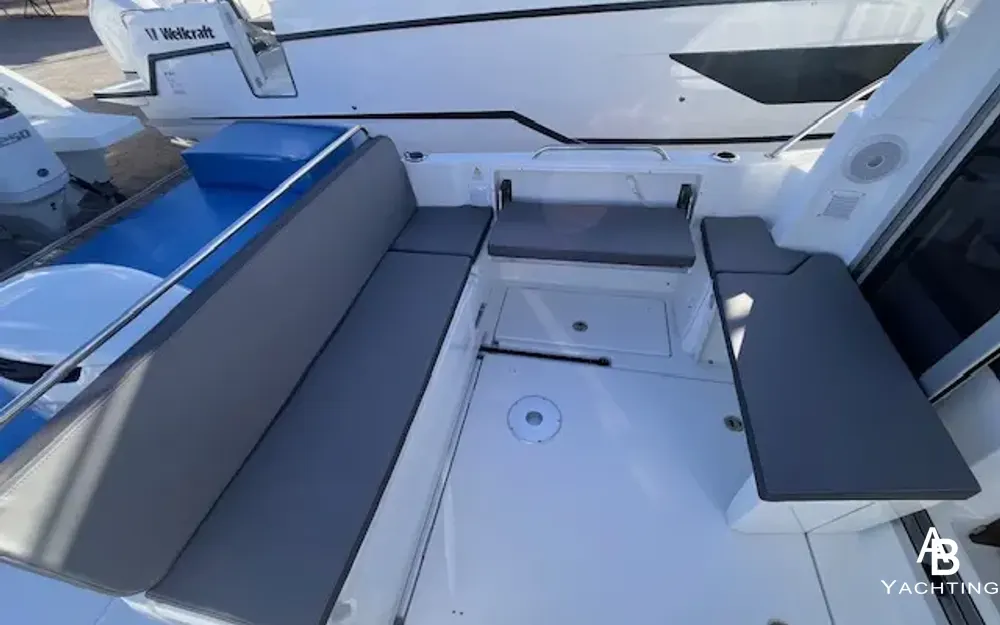 slider 2 Beneteau Antares 8 OB V2